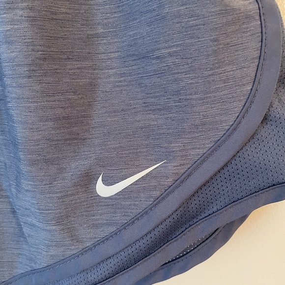 Nike Women's DriFit Tempo Running Shorts Blue Gray Size Large - Picture 3 of 4